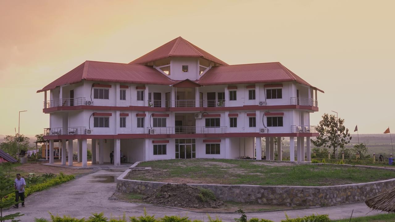 La Vue Resort Kāziranga Exterior foto